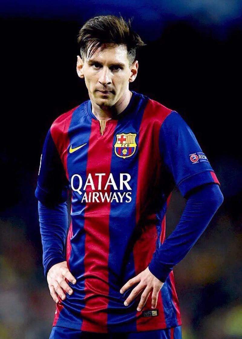 西媒：黄潜战巴萨8人确定缺阵2人存疑，排兵布阵面临困难（西媒：黄潜战巴萨8人铁定缺席、2人出战成疑，排兵布阵捉襟见肘）