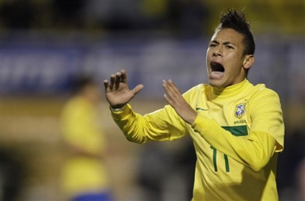 埃弗拉：希望英格兰球迷别再唱足球要回家了，感觉像是诅咒（埃弗拉劝英格兰球迷别再唱“足球回家”，称这像是一种诅咒）