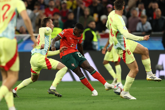 球队把主场气氛拉满