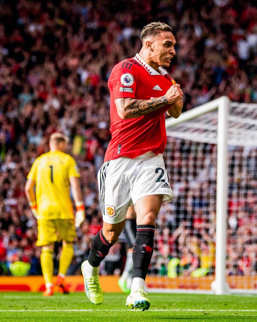 里程碑，国安后卫何宇鹏已在中超出战100场（国安后卫何宇鹏达成中超百场里程碑）