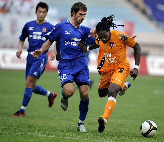 国王杯战报：格列兹曼双响，马德里竞技3-2巴利阿里竞技（国王杯：格列兹曼梅开二度，马竞3-2力克巴利阿里竞技）