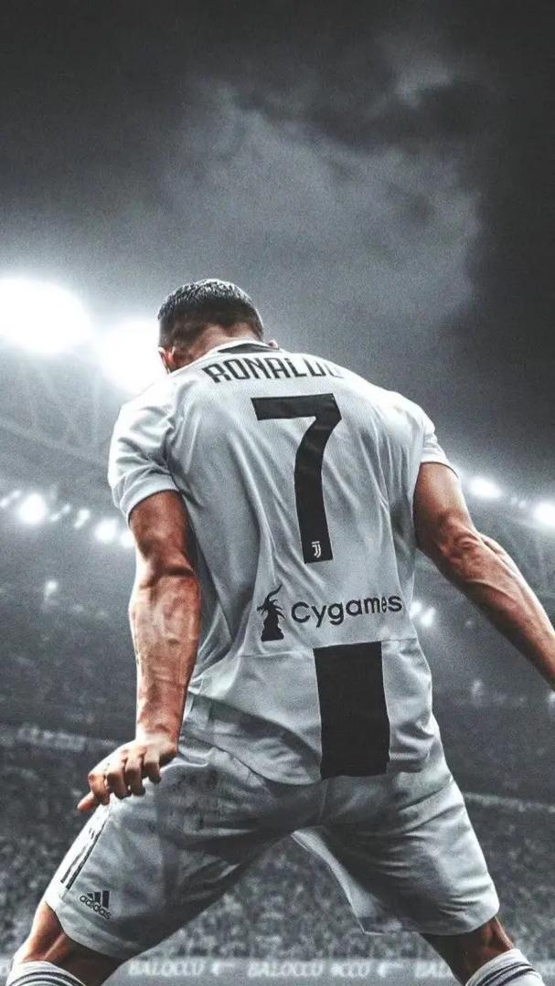 孔蒂：欧冠是完全不同的世界，我们的目标是比法兰克福多进1个（孔蒂：欧冠是另一个舞台，我们的目标是比法兰克福多进一球）