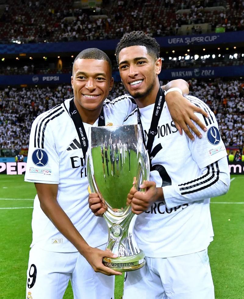 阿斯：瓦伦西亚门将希望在冬季离队，伯恩茅斯热那亚布鲁日有意（阿斯报：瓦伦西亚门将欲冬窗离队，伯恩茅斯、热那亚、布鲁日有意引进）