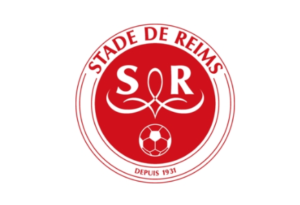 扛起球队！字母哥半场10中8，得到19分8篮板3助攻（半场统治！字母哥10投8中砍下19分8篮板3助攻，力扛全队）